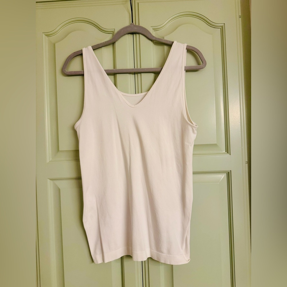 Apt. 9 Cream Sleeveless Tank Top